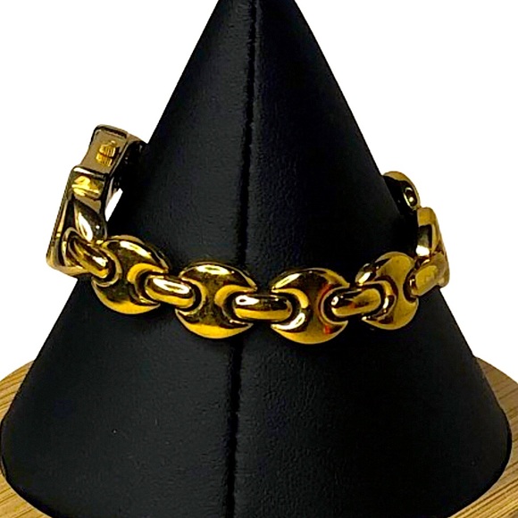 Vintage GUCCI Gold Plated Ladies Swiss Made Dress Watch 1800L - Picture 10 of 17